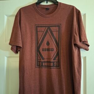 Volcom Men's Maroon Graphic T-Shirt